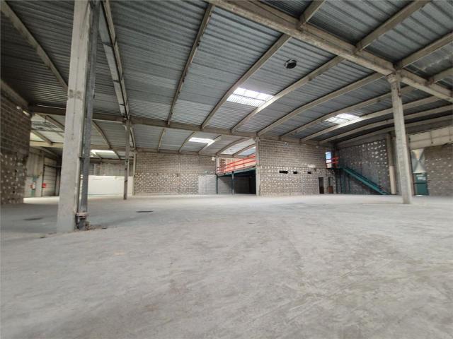 Local Commercial location à L'Haÿ-les-Roses, Ivry-sur-seine