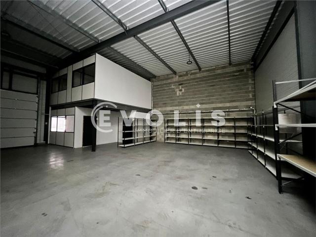 Local Commercial location à Bordeaux, Villenave-d'ornon