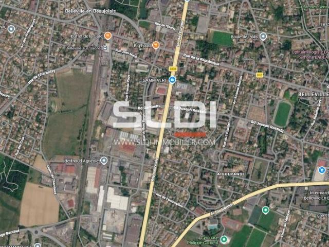 Local Commercial location à Villefranche-sur-Saône, Rhône