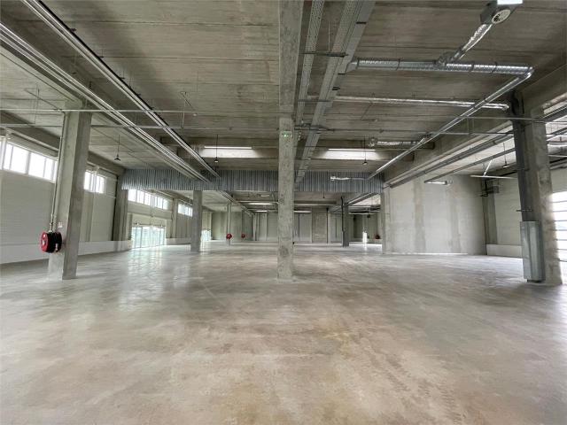 Local Commercial location à L'Haÿ-les-Roses, Vitry-sur-seine