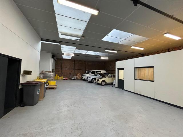 Local Commercial location à Saint-Quentin, Saint-quentin