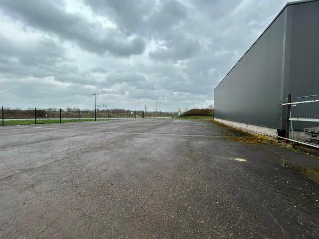 Local Commercial location à Metz, Montoy-flanville