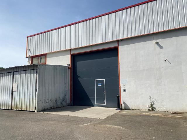 Local Commercial location à Bordeaux, Pessac