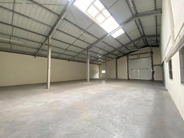 Local Commercial location à Bordeaux, Pessac