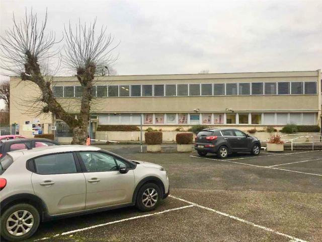 Local Commercial location à Senlis