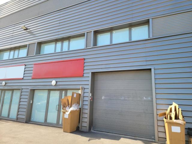 Local Commercial location à Nanterre, Villeneuve-la-garenne