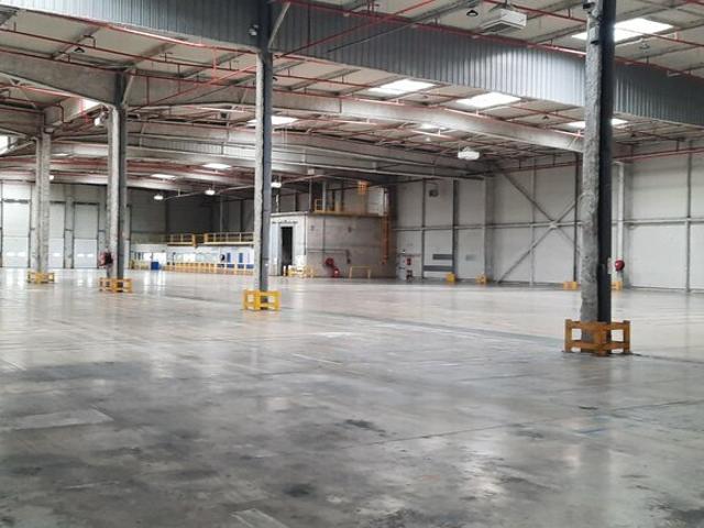 Local Commercial location à Montbéliard, Etupes