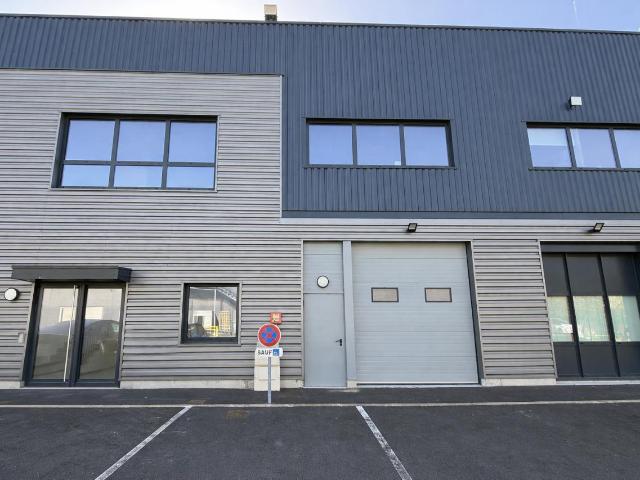 Local Commercial location à Mantes-la-Jolie, Aubergenville