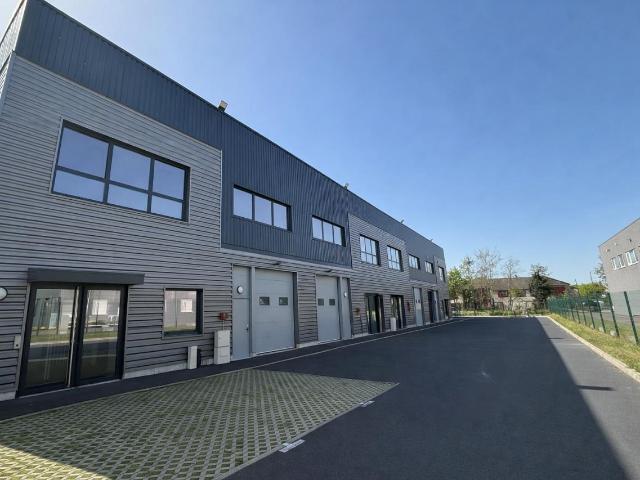 Local Commercial location à Mantes-la-Jolie, Aubergenville
