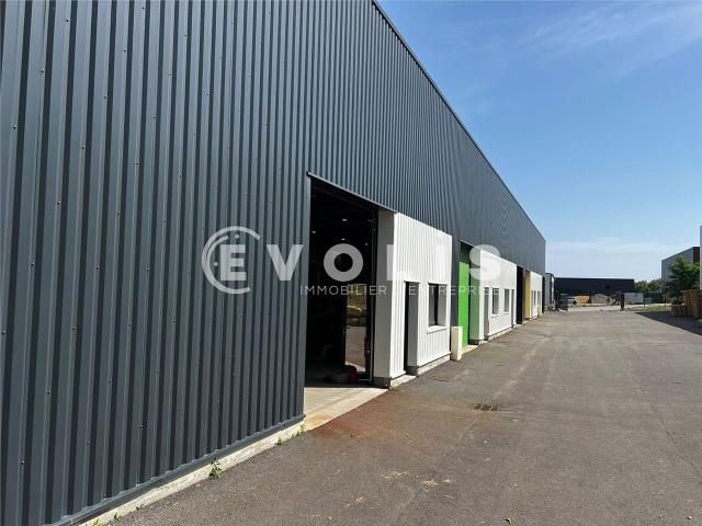 Local Commercial location à Bourg-en-Bresse, Montmerle-sur-saône