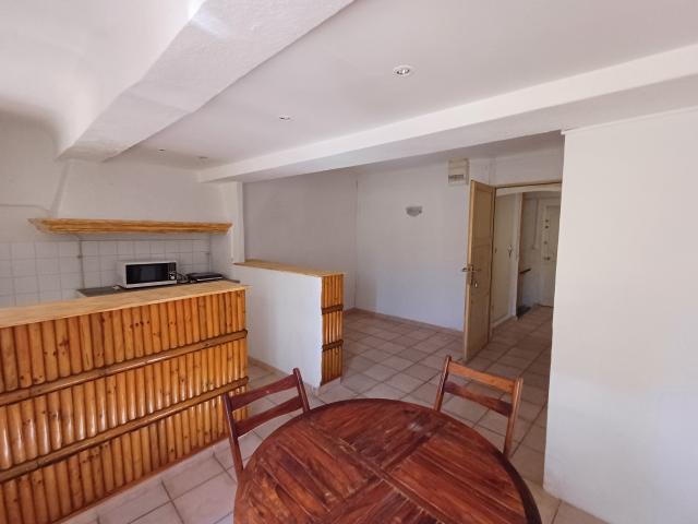 Studio location à Arrondissement de Draguignan, Draguignan
