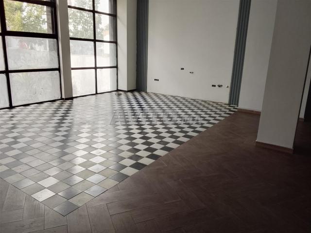 Local commercial location à Anfa, Gharb-Chrarda-Beni Hssen