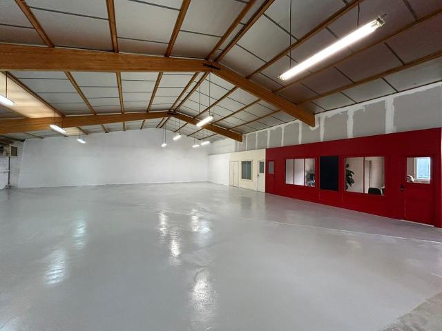 Local Commercial location à Nantes, Bouguenais
