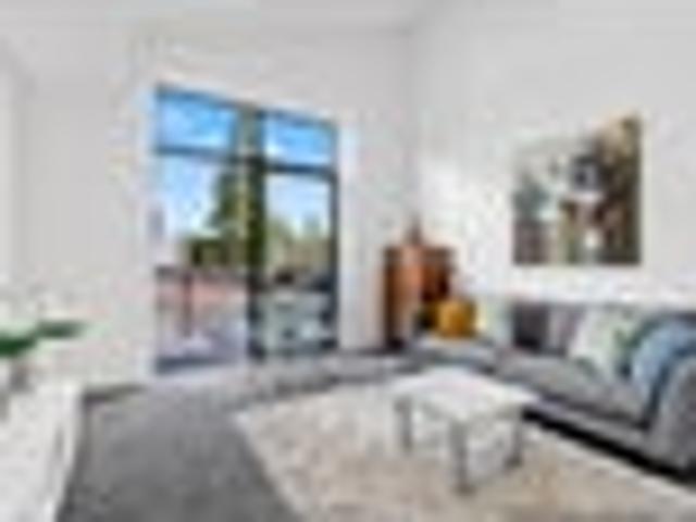 Townhouse for sale in Avondale, Oroua County