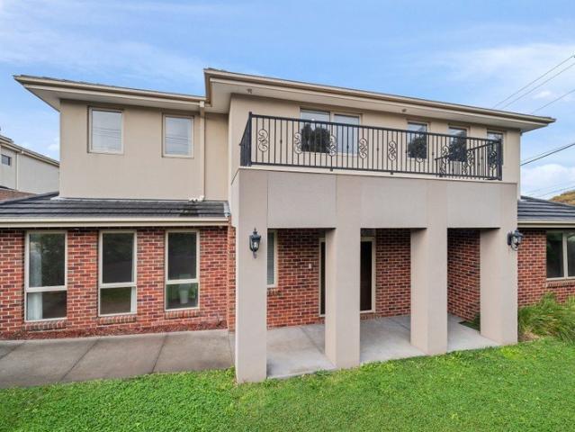 Townhouse for rent in Glen Waverley, Melbourne