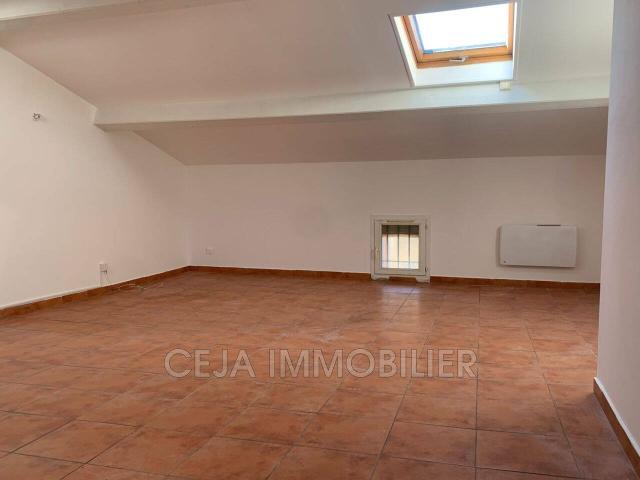 Studio location à Châteaudouble, Var