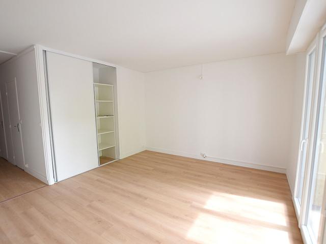 Appartement location à France métropolitaine, Courbevoie