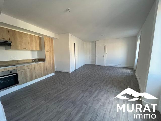 Appartement location à Les Murs, Vic-le-Comte