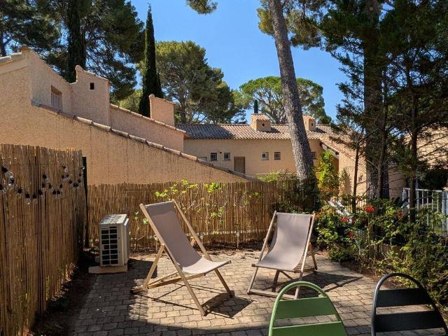 Studio location à La Miolane, Saint-Cyr-sur-Mer
