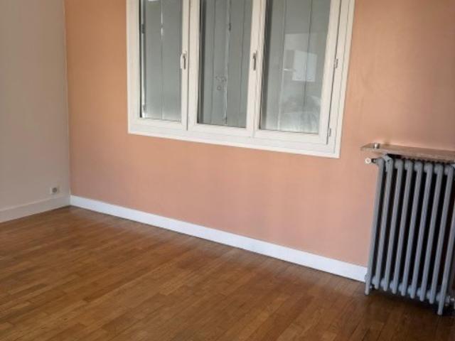 Studio location à Villeneuve-la-garenne, Martinique