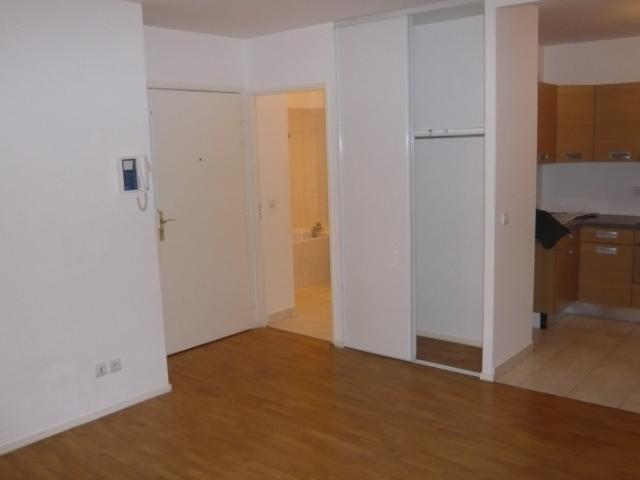 Studio location à Nanterre, Puteaux