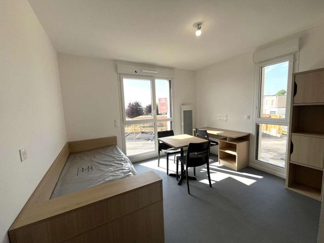 Studio location à Caen, Colombelles