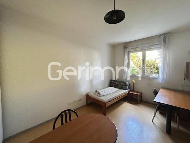Studio location à Quartier Le Village, Gières