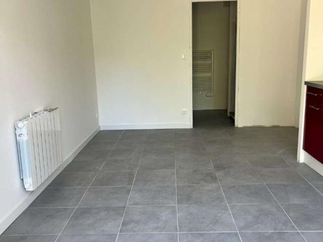 Studio location à Angers, Mûrs-erigné