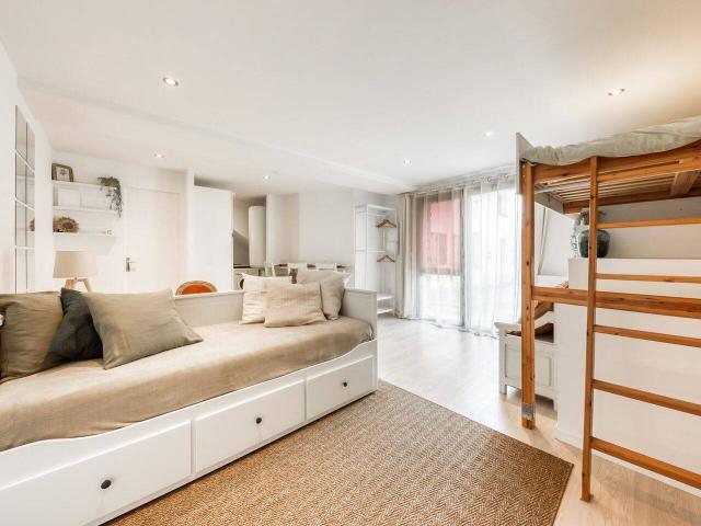 Studio location à D'Huison-Longueville, Essonne