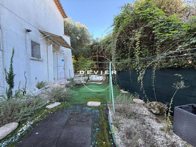 Studio location à Saint-Geniès-des-Mourgues, Hérault