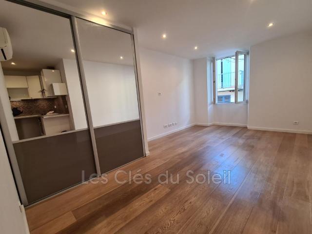 Appartement location à Arrondissement de Toulon, Bandol