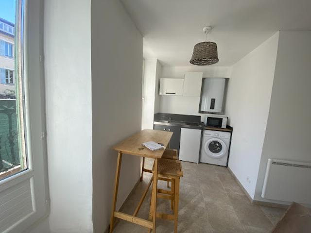 Appartement location à La Tour-d'Aigues, Vaucluse