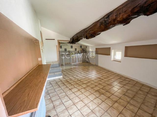 Appartement location à Arrondissement de Toulon, Solliès-ville