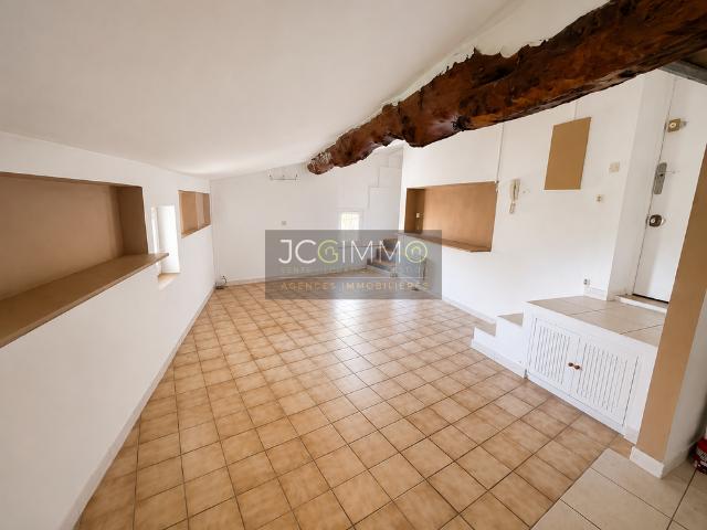 Appartement location à Arrondissement de Toulon, Solliès-ville