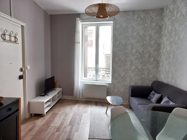 Appartement location à Le Vernet, Allier