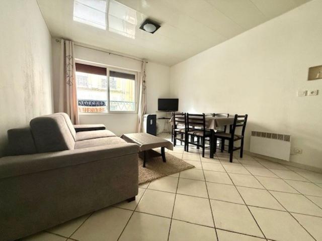 Appartement location à Arrondissement de Draguignan, Saint-raphaël