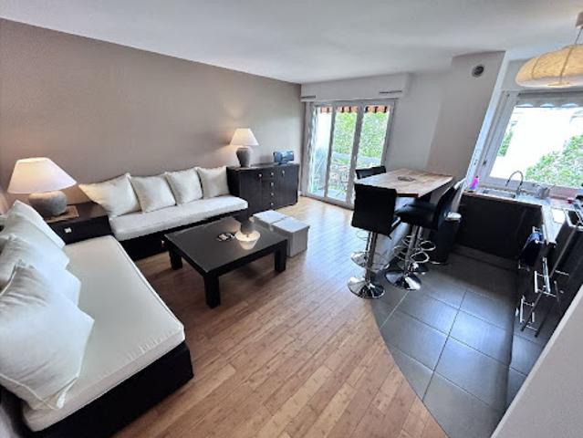 Appartement location à France métropolitaine, Suresnes