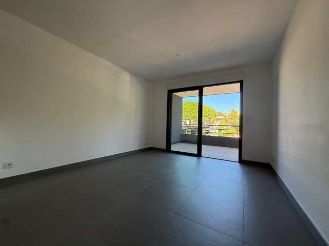Appartement location à Arrondissement de Draguignan, Saint-raphaël