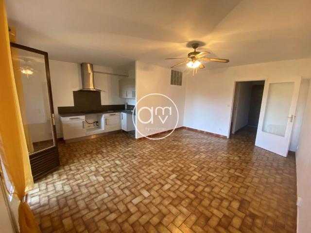 Appartement location à Arrondissement de Toulon, Hyères