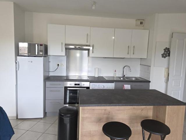 Appartement location à Sous Emblade, L'Isle-Jourdain