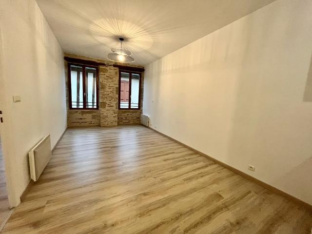 Appartement location à Pinel-Hauterive