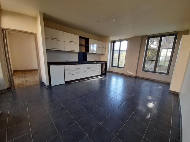 Appartement location à France métropolitaine, Trie-château