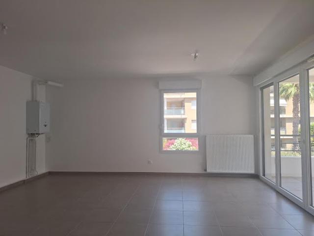 Appartement location à Arrondissement de Draguignan, Saint-raphaël