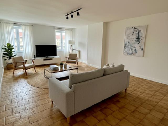 Appartement location à France métropolitaine, Le Coteau