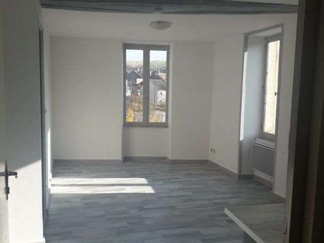 Appartement location à Gy-l'Évêque, Yonne