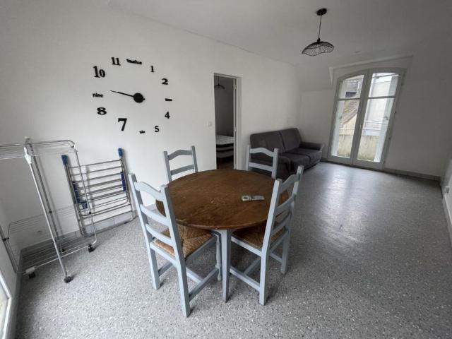 Appartement location à La Gare, Descartes