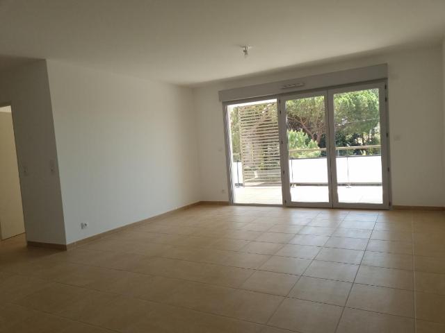 Appartement location à Arrondissement de Draguignan, Saint-raphaël
