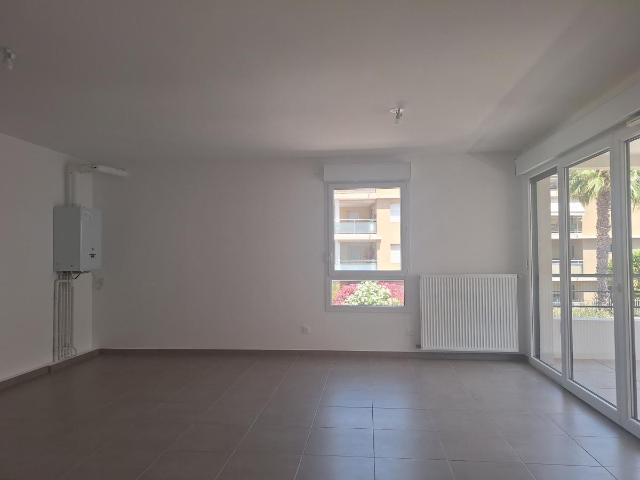 Appartement location à Arrondissement de Draguignan, Saint-raphaël
