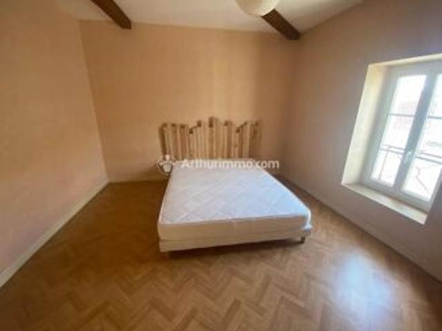 Appartement location à Saint-Jean-d'Angély, Matha