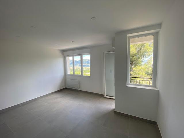 Appartement location à Le Pierraret, Château-Arnoux-Saint-Auban